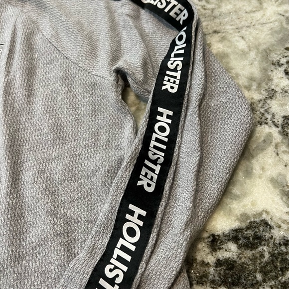 Mens Hollister thermal size Small. - Picture 2 of 3